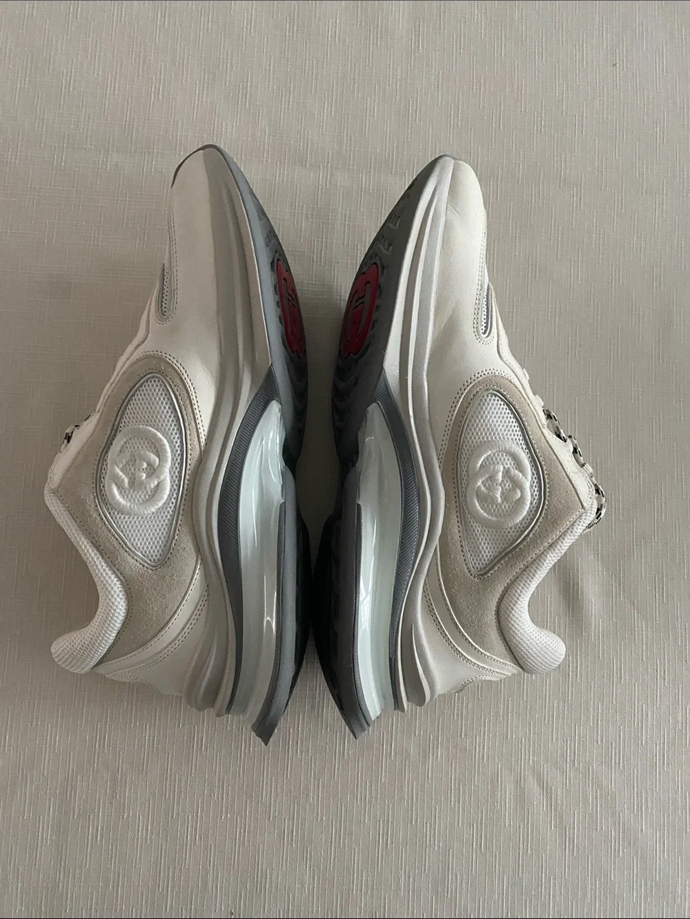 Gucci Run Ultralight Sneakers